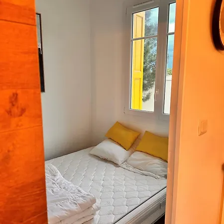 Calmes By Bellavista - Vue - 50m De La - Climatise - Balcon شقة أرجيليه- سور- مير
