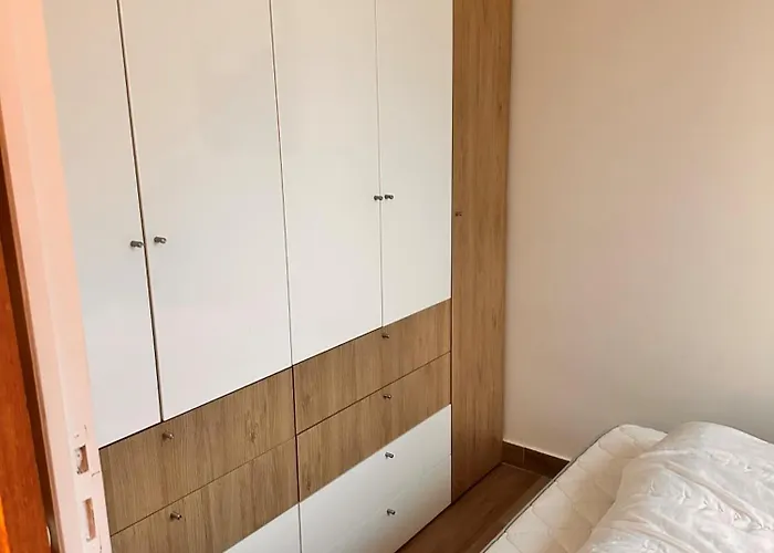 Calmes By Bellavista - Vue - 50m De La - Climatise - Balcon شقة